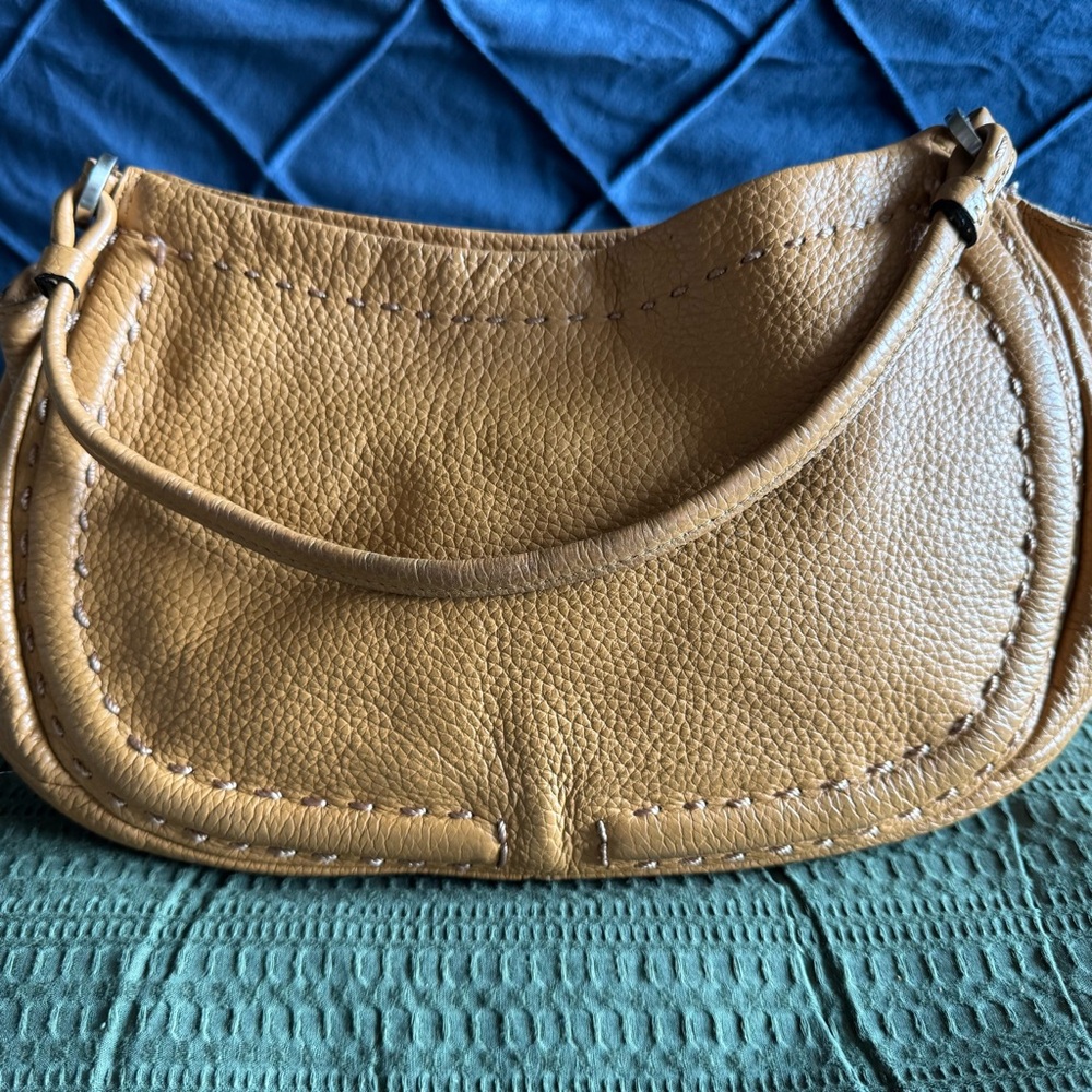 ADREINNE VITTADINI GOLD LEATHER SHOULDER HANDBAG